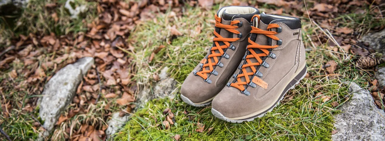 buty trekkingowe wysokie za kostkę jesień