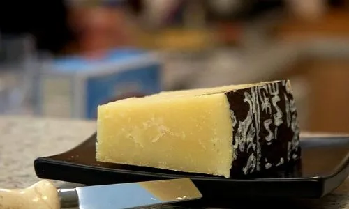 Włoskie sery twarde Grana Padano Pecorino Romano