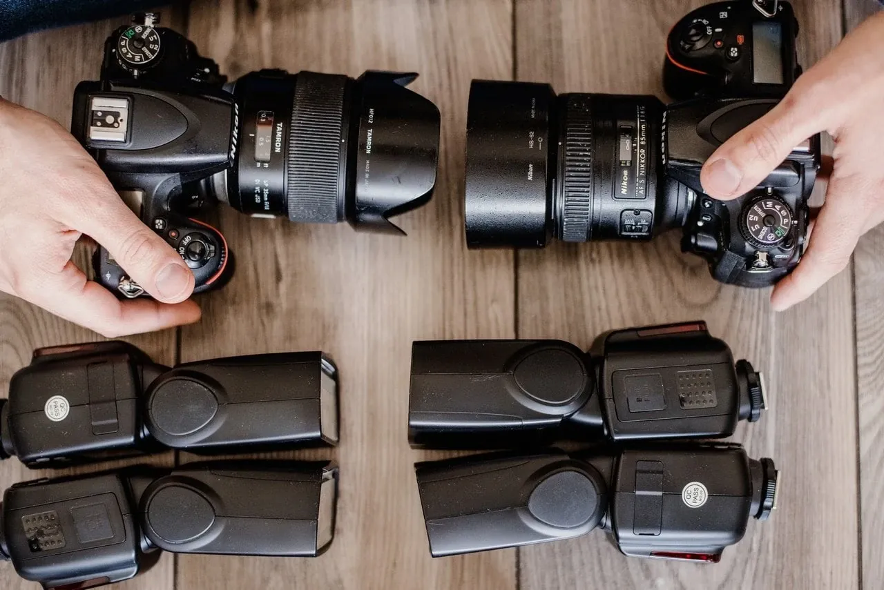 sprzęt fotografa ślubnego aparaty obiektywy