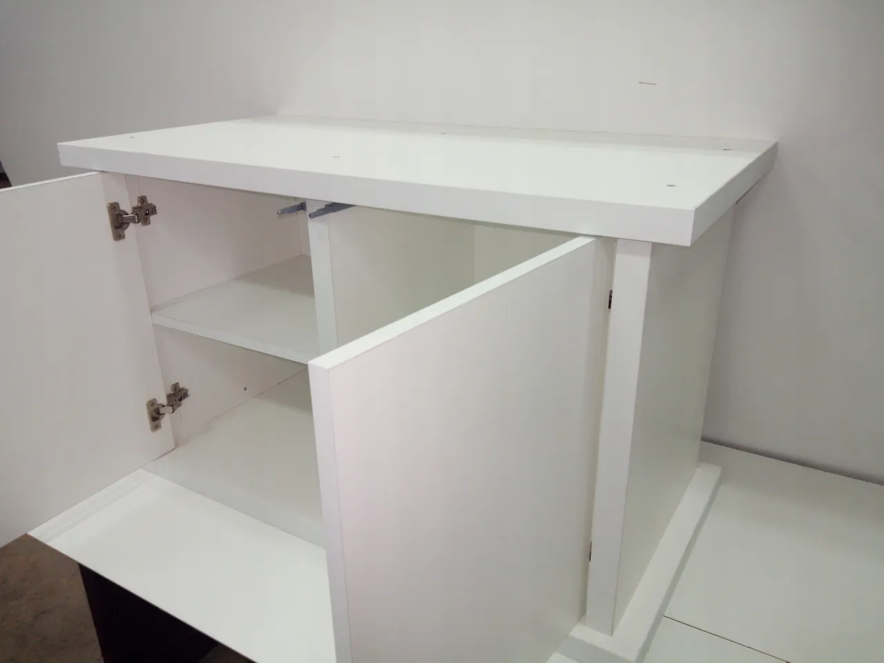 Wzmocniona szafka pod akwarium z płyty meblowej