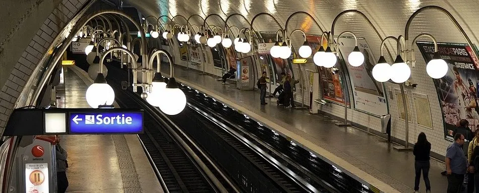 Zdjęcie Ile linii metra jest w Paryżu? Zaskakujące fakty o transporcie!