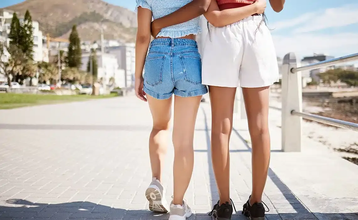 Ubrania na wakacje w Turcji, str&oacute;j do meczetu