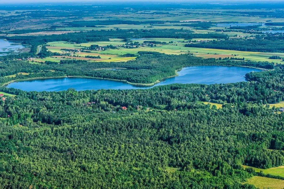 Pojezierze Łęczyńsko-Włodawskie widok z g&oacute;ry