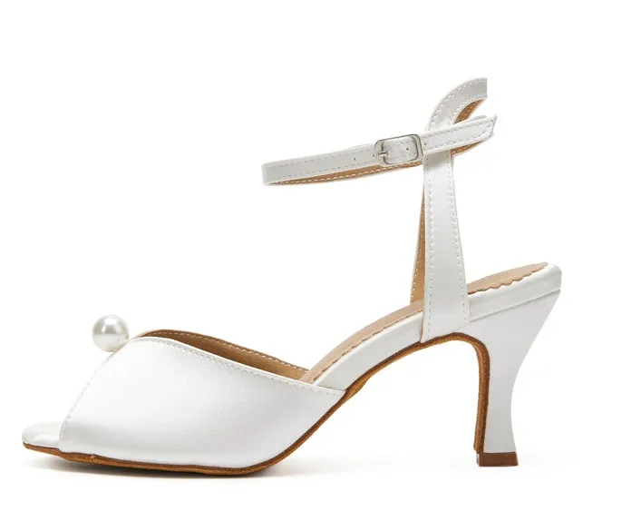 białe buty ślubne, suknia ślubna śnieżna biel, buty ślubne ivory