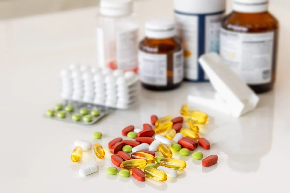 różne formy leków przeciwzakrzepowych tabletki zastrzyki