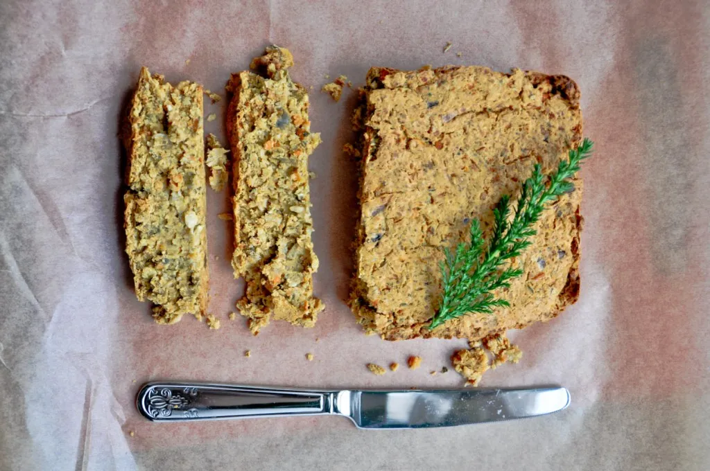 Pasztet wegański z ciecierzycy przepis