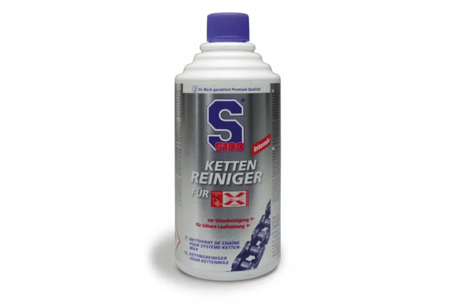 r&oacute;żne środki do czyszczenia łańcucha motocyklowego