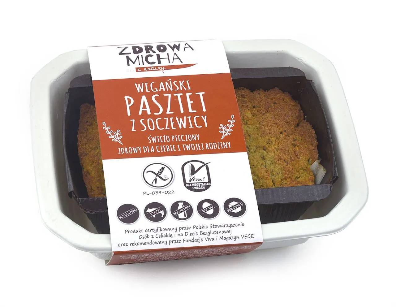 gotowy pasztet wegetariański na desce