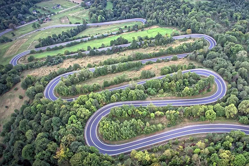 Malownicze trasy motocyklowe w Polsce widoki