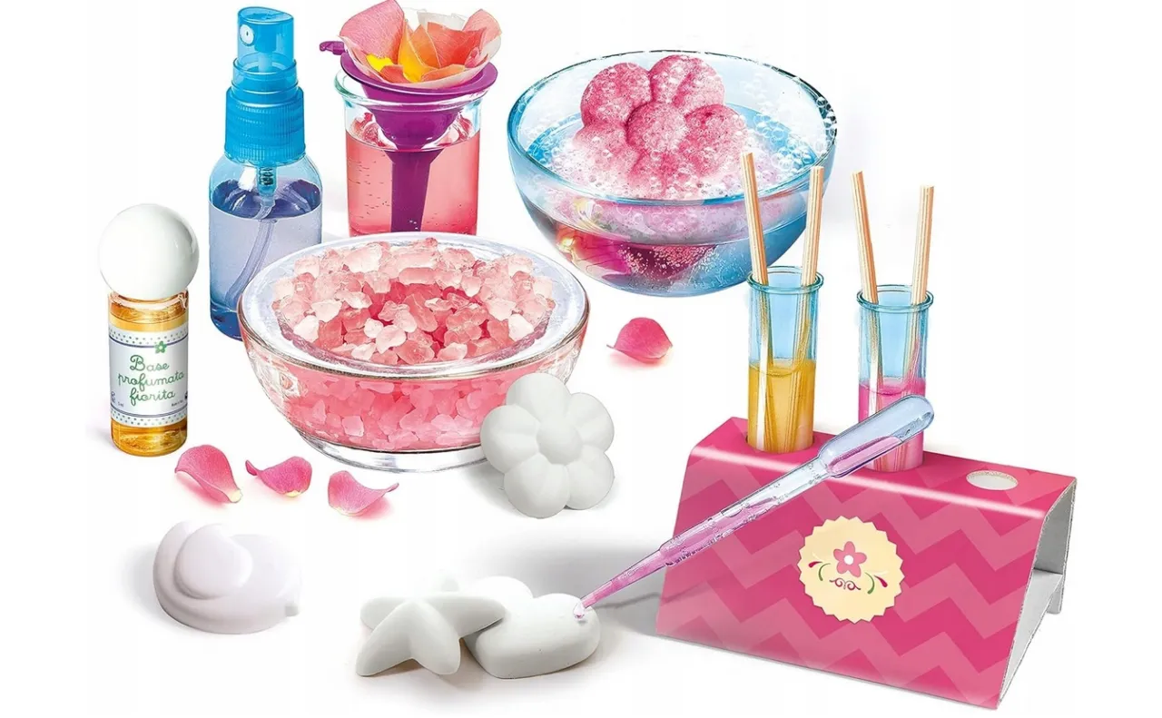 składniki i narzędzia do robienia perfum w domu