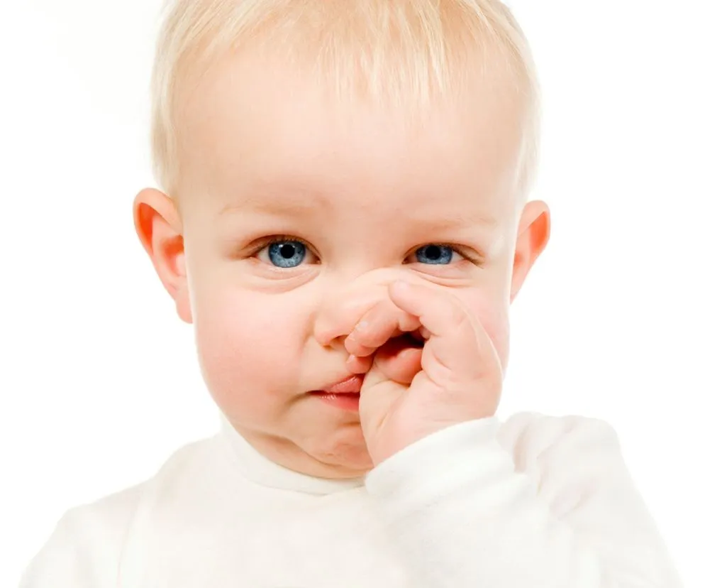 pierwsza pomoc uraz nosa dziecko