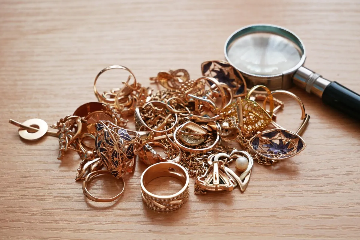 Zdjęcie Lombard: Czy się opłaca? Koszty, ryzyko i nowe przepisy 2024