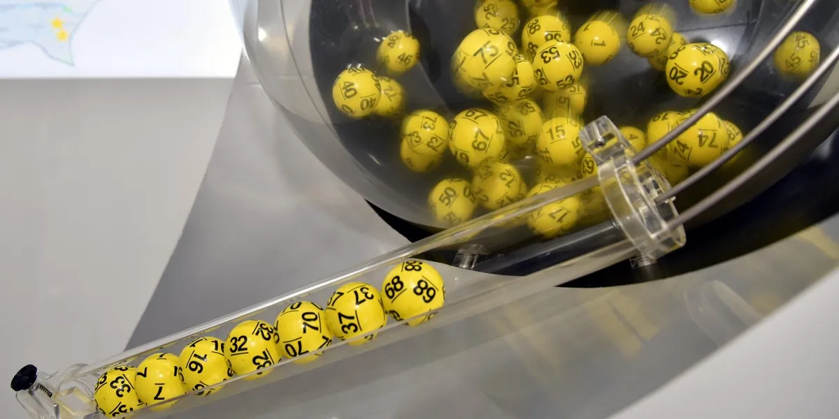 maszyna losująca lotto, kupon lotto