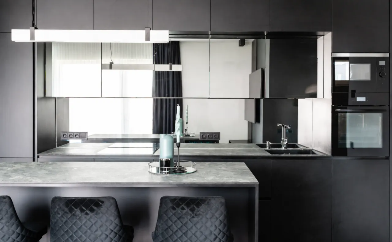 Zalety lustra w kuchni optyczne powiększenie