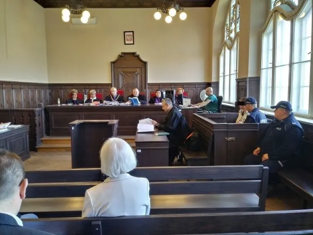 sąd polski wezwanie świadek