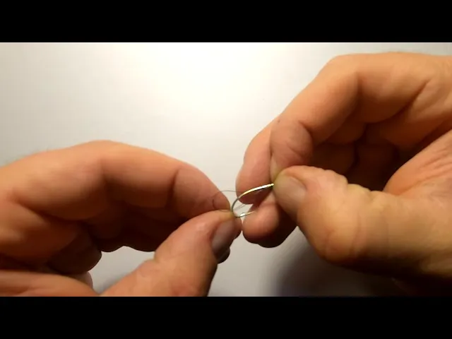 jak zawiązać haczyk z łopatką krok po kroku