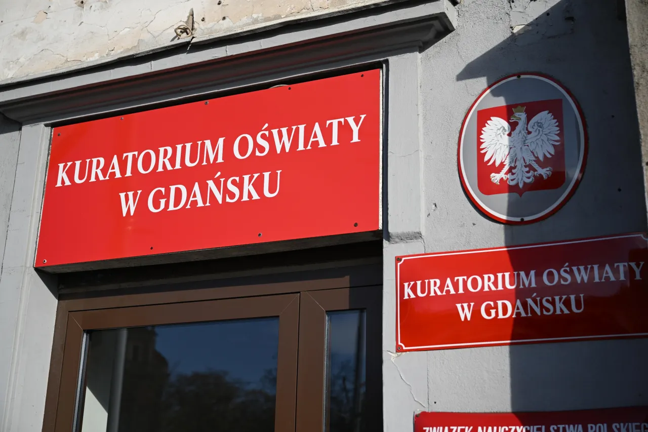 wizytator kuratorium w szkole, kontrola edukacji