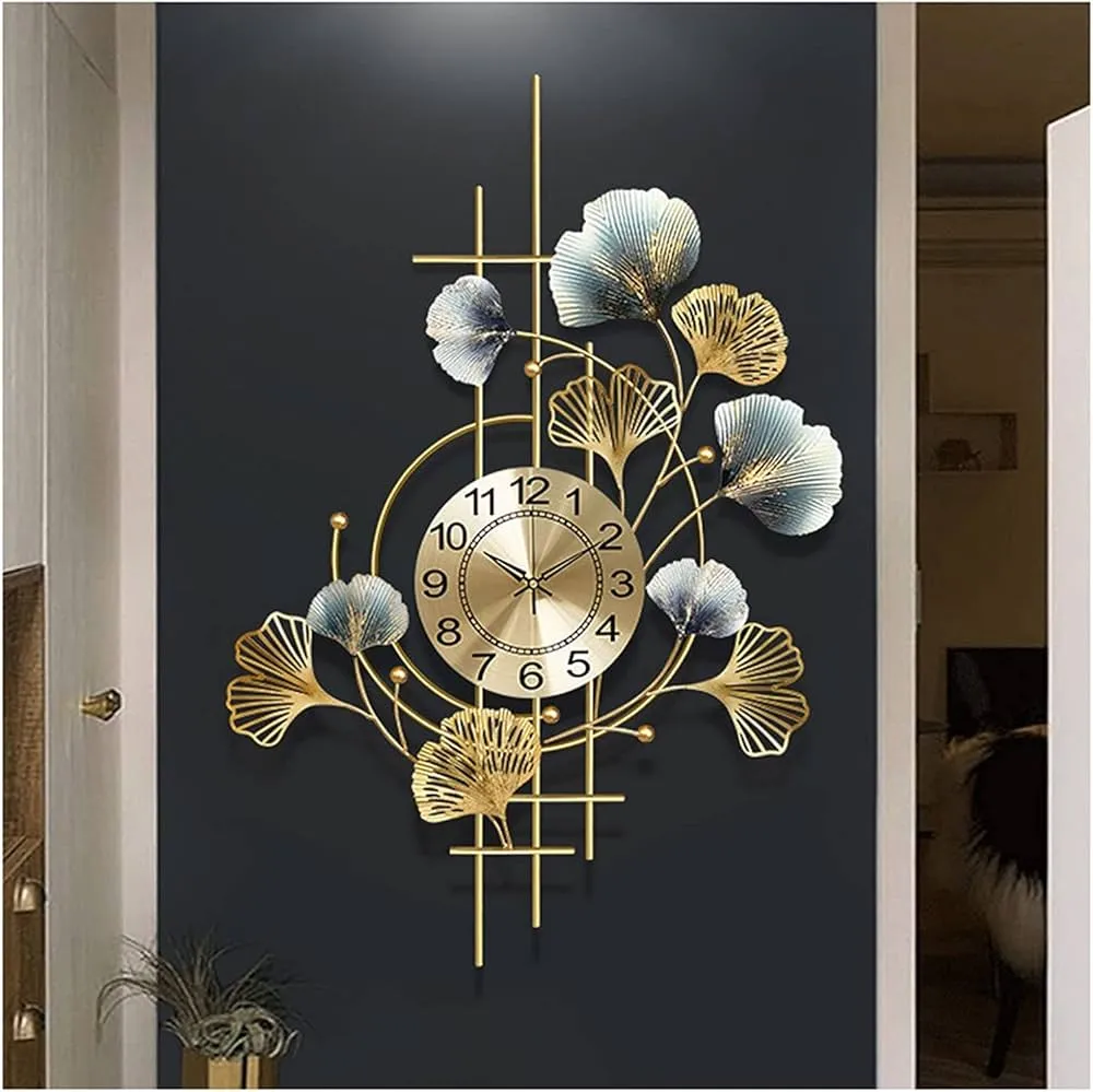 nowoczesny cichy zegar ścienny w salonie