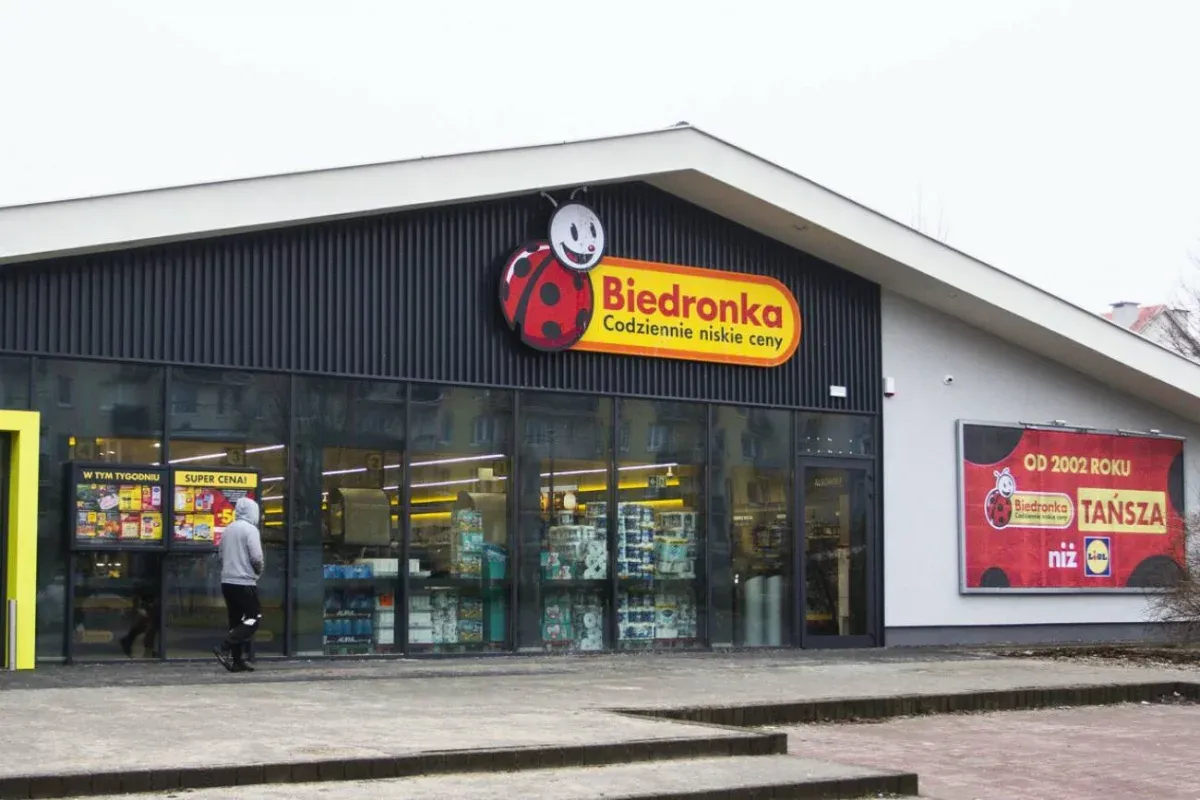 rodzic planuje zakupy pieluch, kalendarz promocji