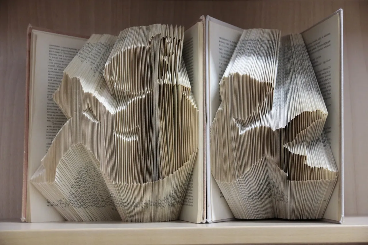 przykłady book folding