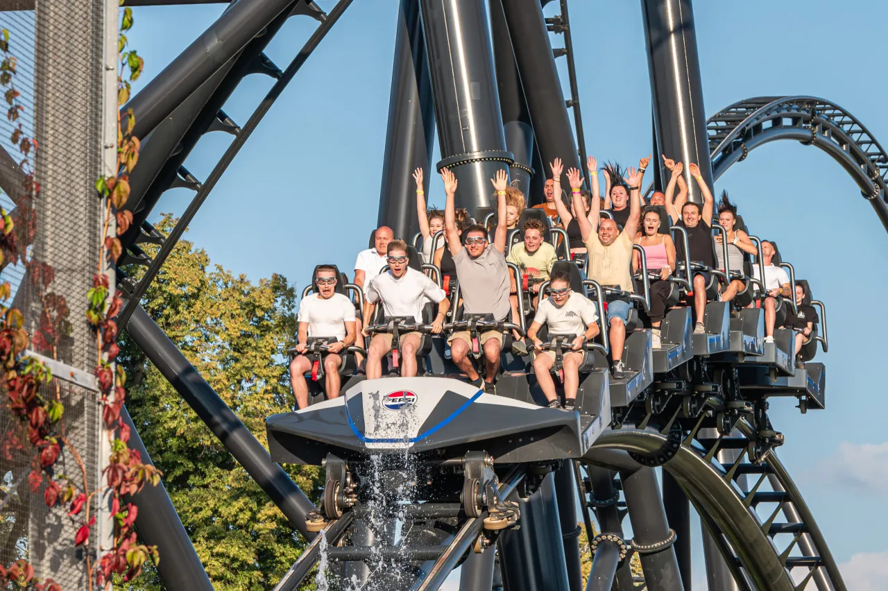 Energylandia Fast Pass kolejka vs normalna kolejka