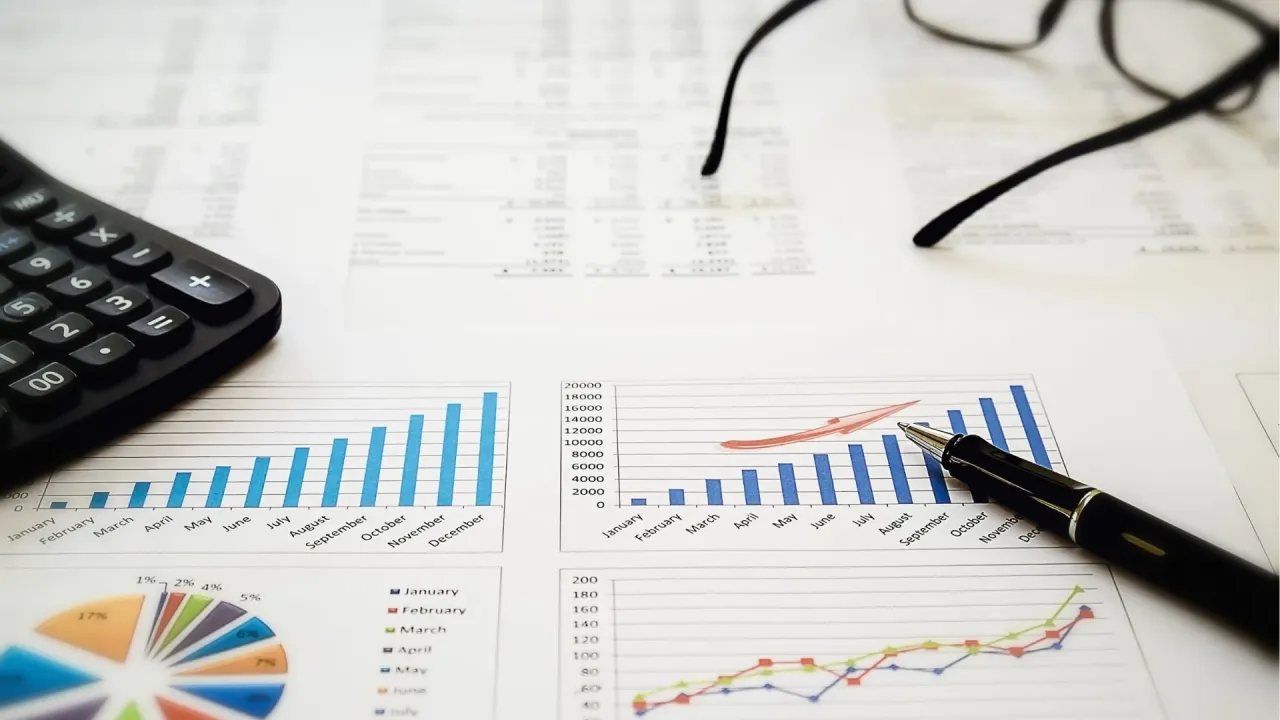 Biznesplan, kalkulator kosztów, dokumenty firmowe