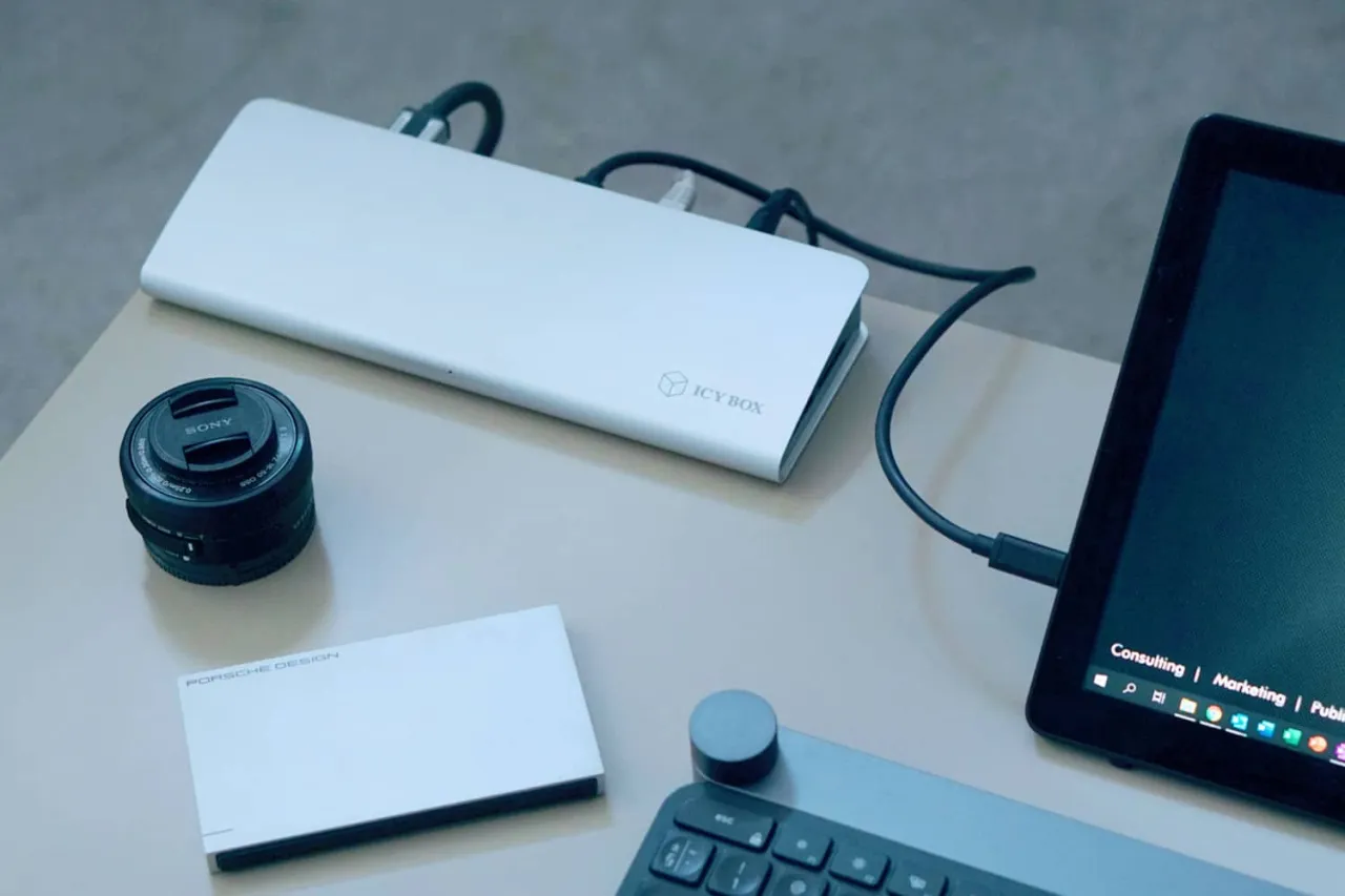 stacja dokująca do laptopa wiele monitorów