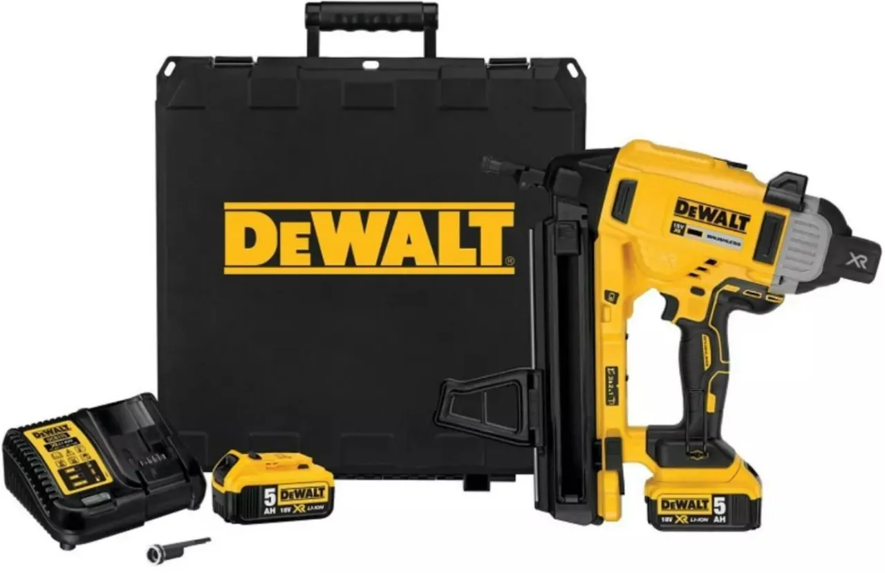 DeWalt DCN890 na budowie