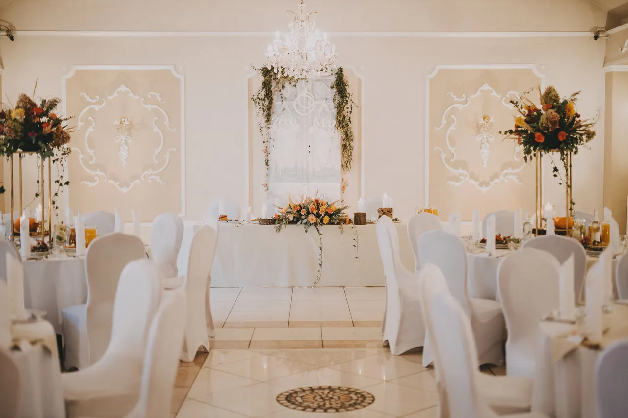 Dworek w Masłowie sala weselna wnętrze