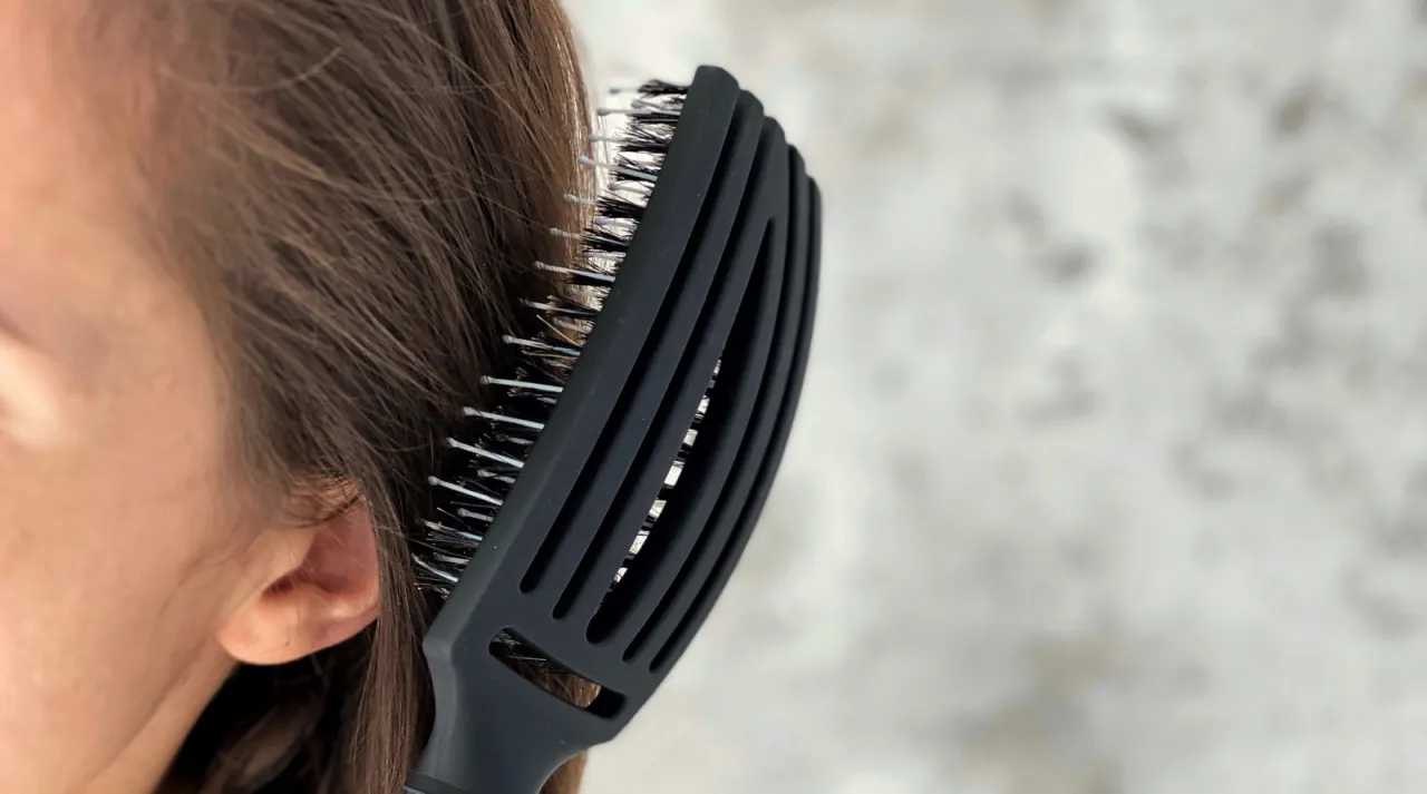 rodzaje szczotek wygładzających włosy