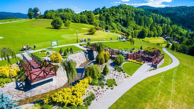 Muszyna Zdr&oacute;j atrakcje dla dzieci park zabaw