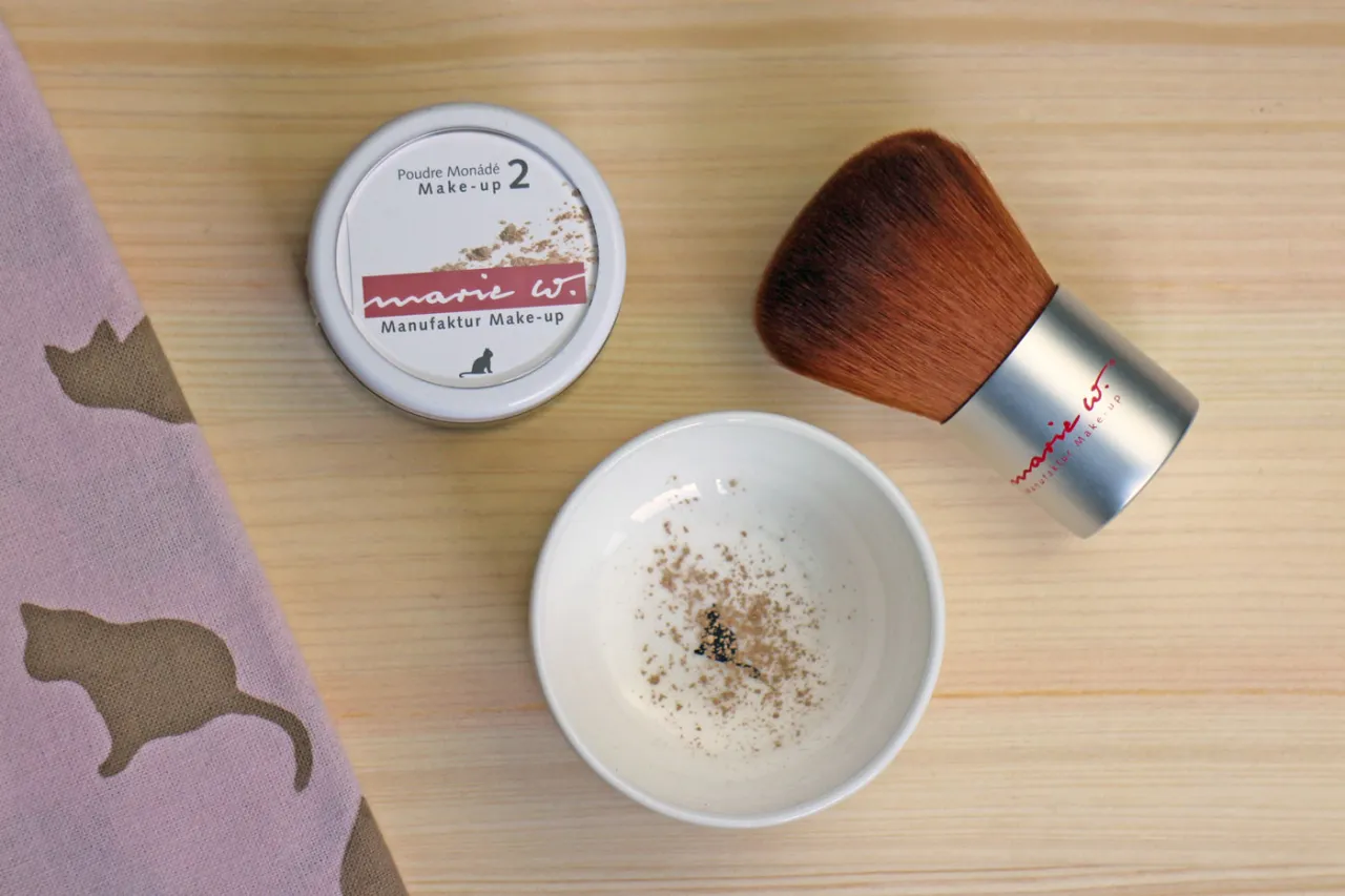 Marie W Refill System Puder Ahornholz Dose