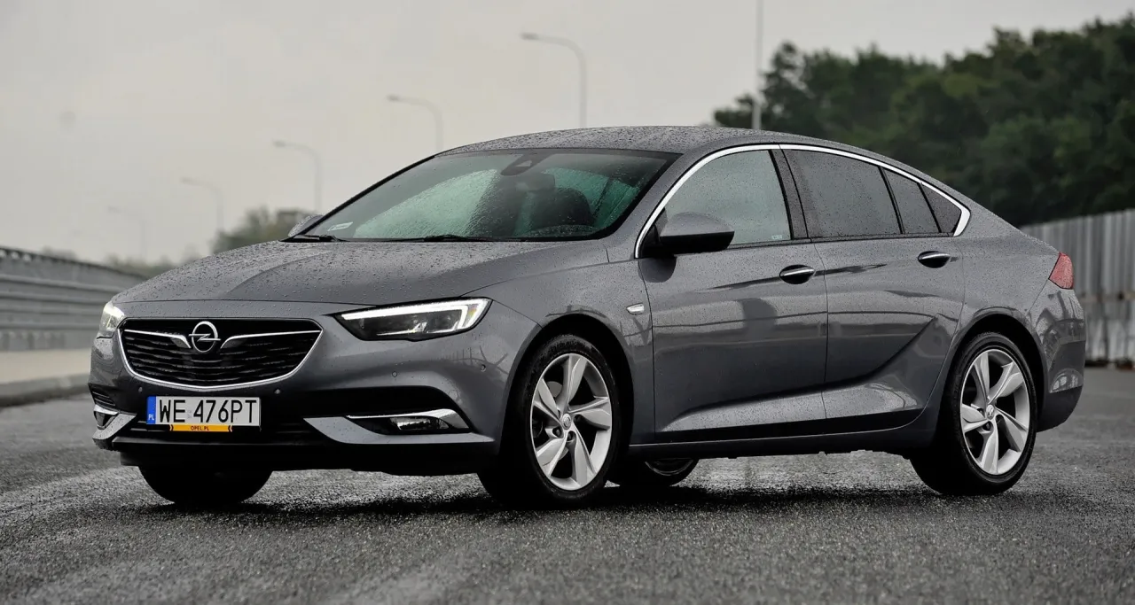 Opel Insignia zbiornik paliwa generacje por&oacute;wnanie