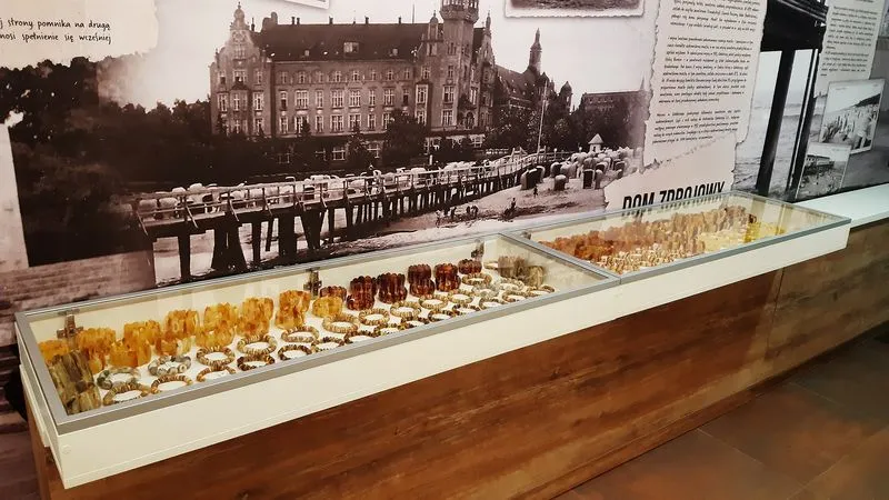 Kołobrzeg atrakcje deszczowy dzień muzeum bursztynu browar