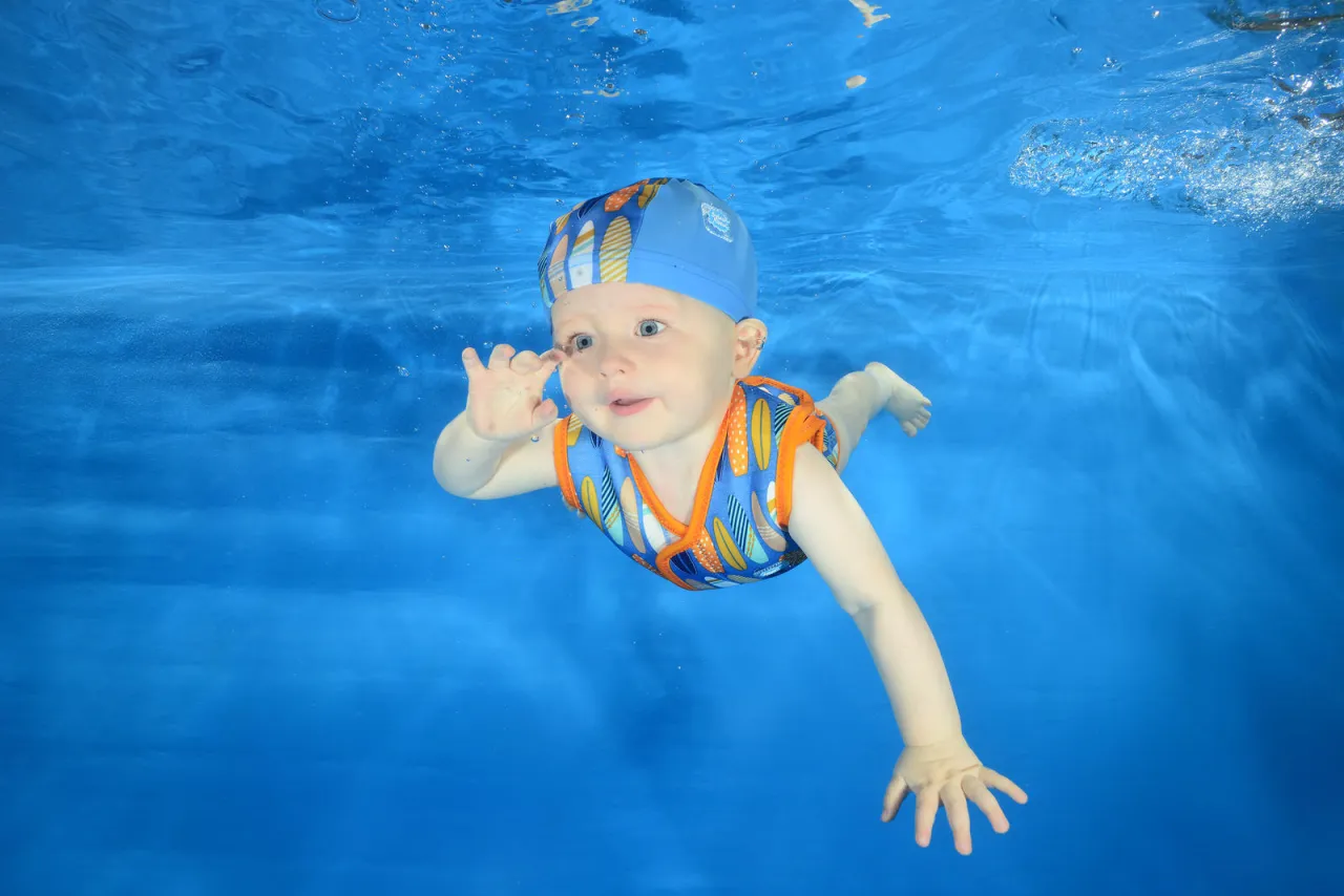 porównanie rodzajów rękawków do pływania dla dzieci