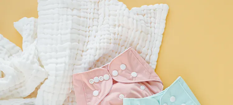pielucha tetrowa jako wkład chłonny i pielucha flanelowa jako otulacz