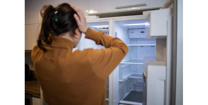 rozmrażanie lodówki krok po kroku