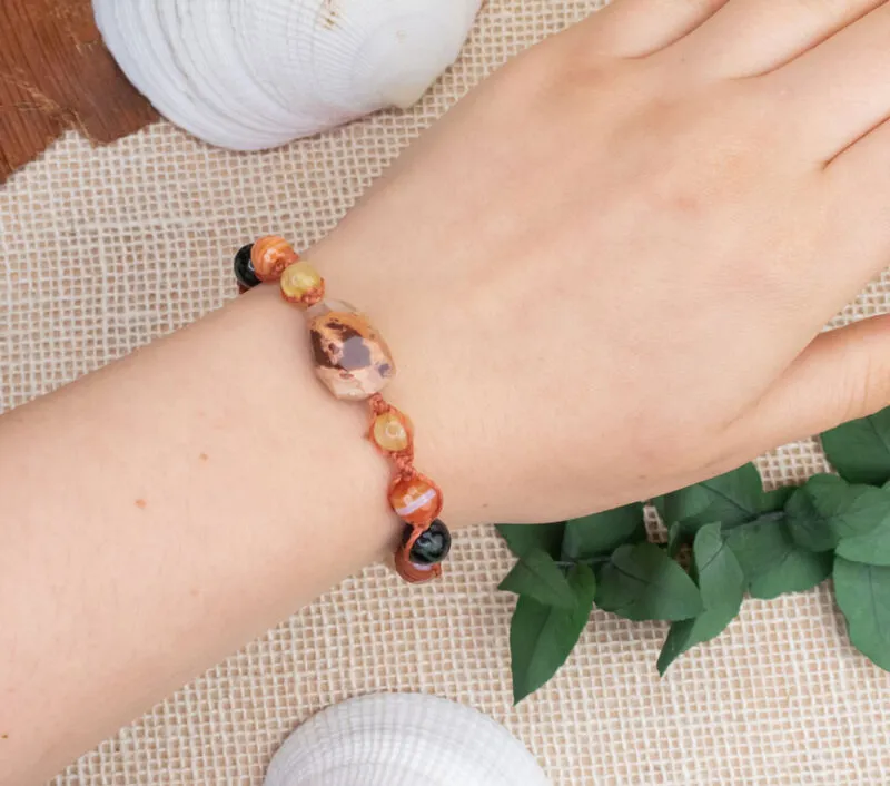 Biżuteria z opalem i dębowe akcesoria