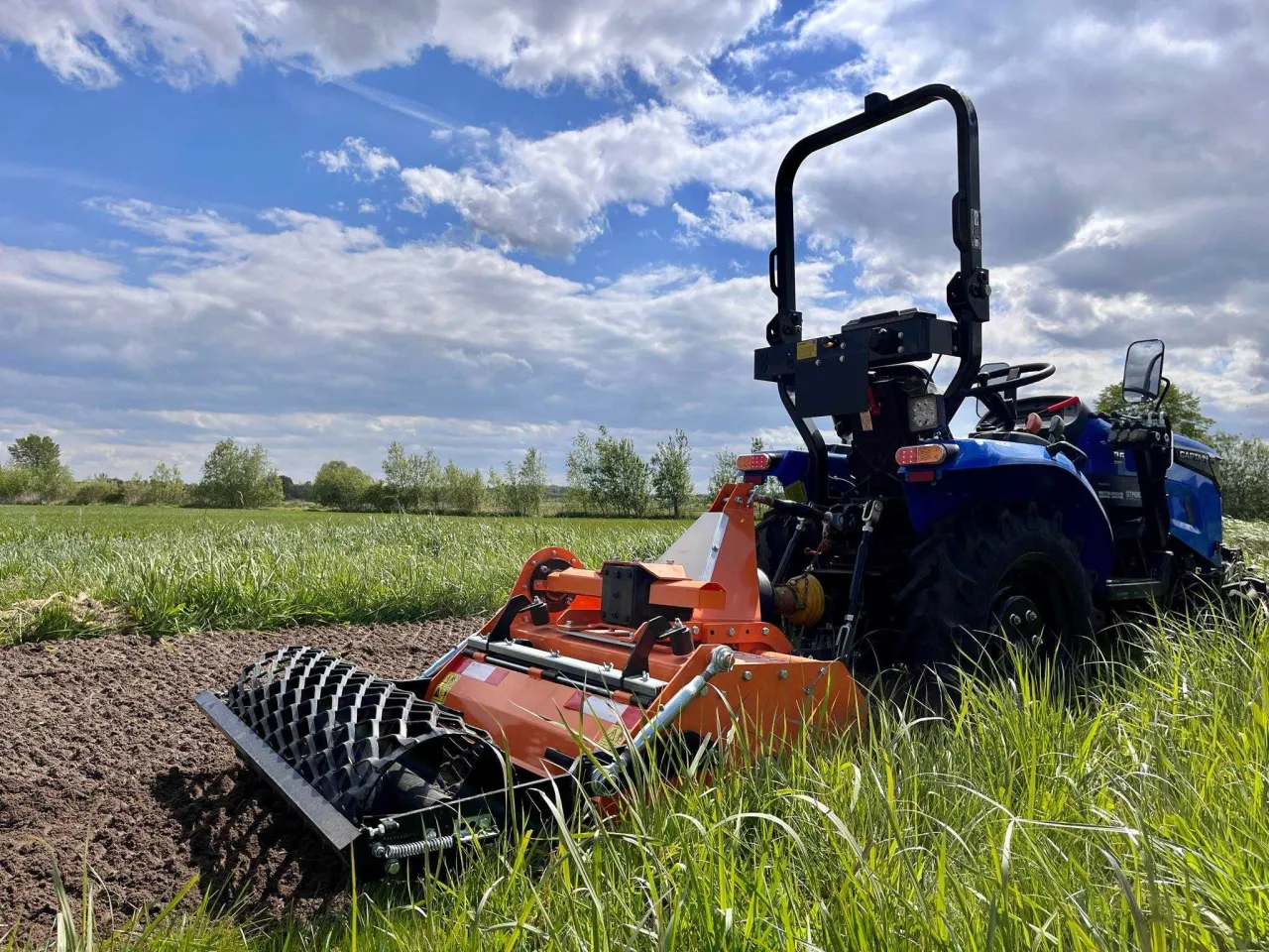 Glebogryzarka spulchniająca ziemię