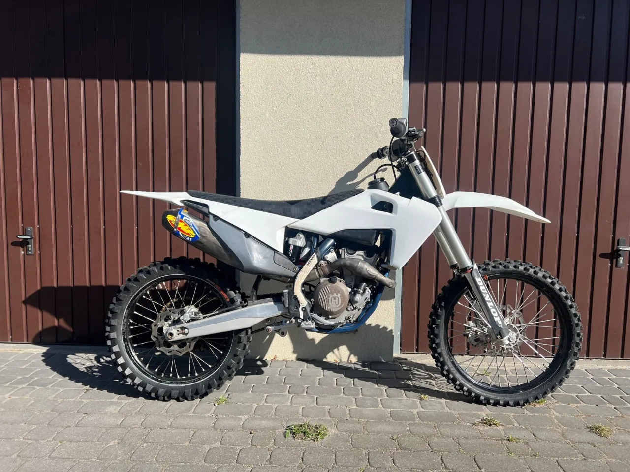 Zdjęcie Husqvarna 250 4T Enduro - nie przegap kluczowych informacji o motocyklu