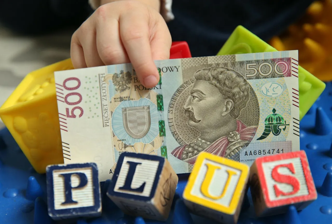Zdjęcie Kiedy 500 plus w grudniu? Sprawdź terminy wypłat i zmiany świadczeń
