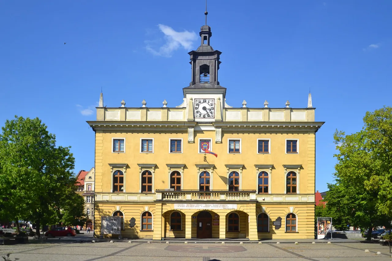 Ostr&oacute;w Wielkopolski Rynek Ratusz