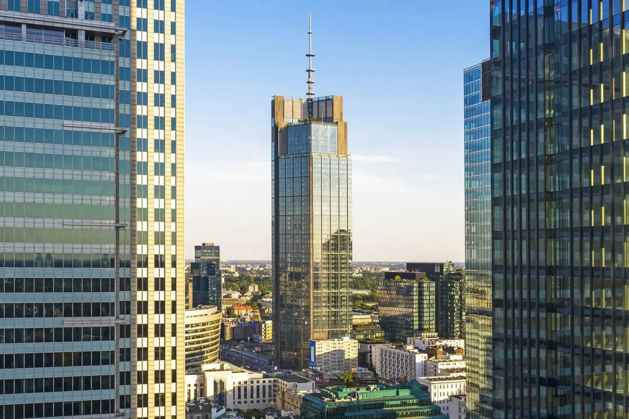 Zdjęcie Ile pięter ma najwyższy budynek w Warszawie? Zaskakujące fakty o Varso Tower