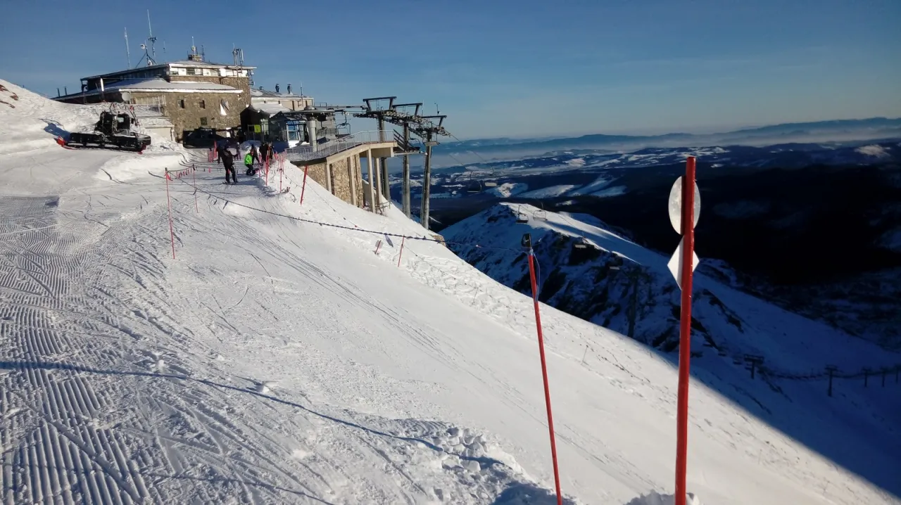 Zimowa wędr&oacute;wka Kasprowy Wierch raki czekan