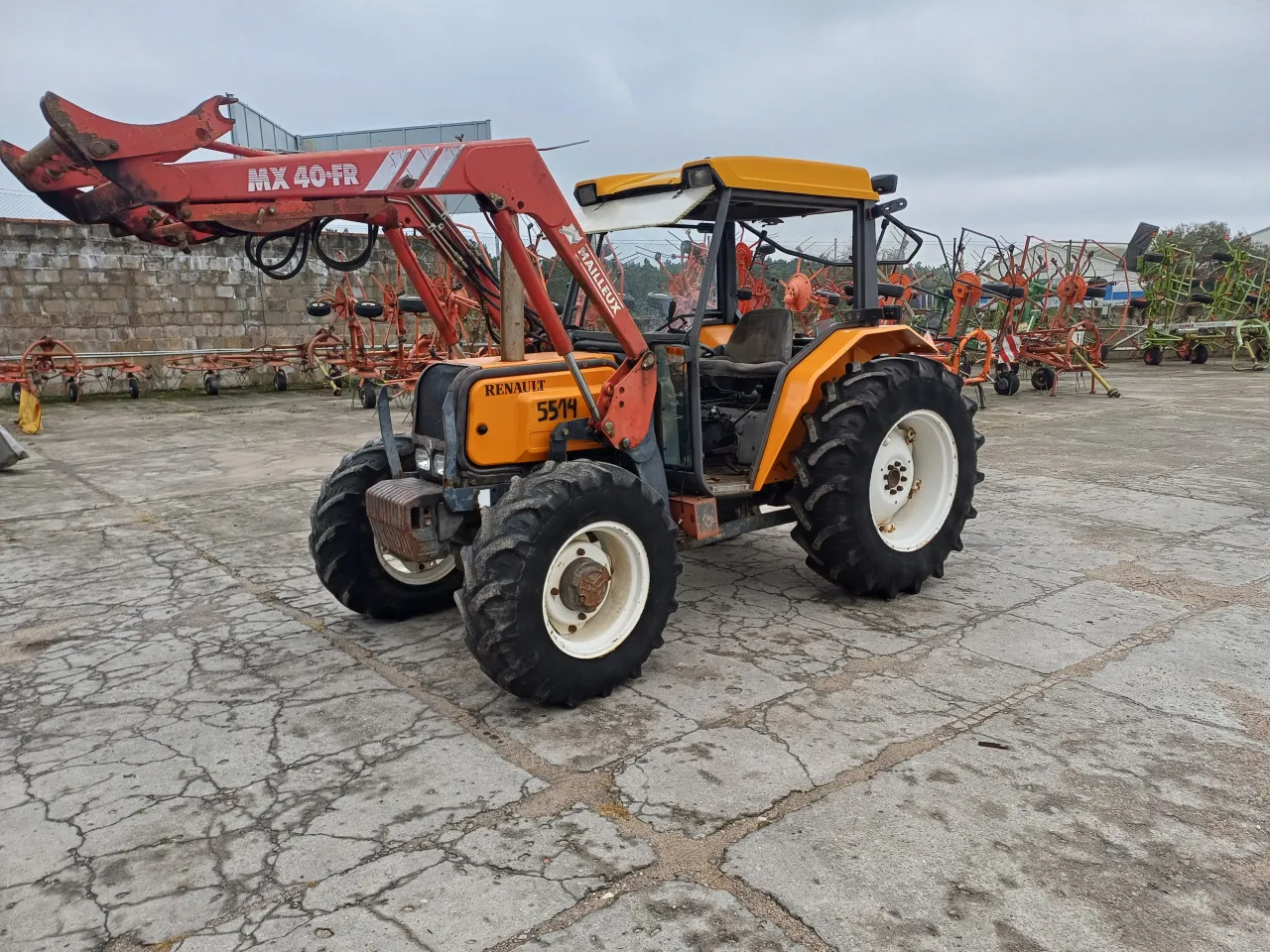 ciągnik renault z silnikiem mwm