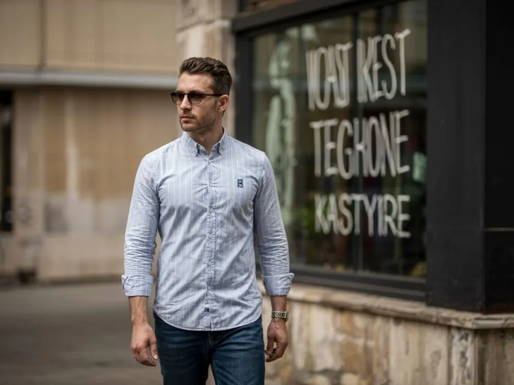 r&oacute;żne style koszul do jeans&oacute;w