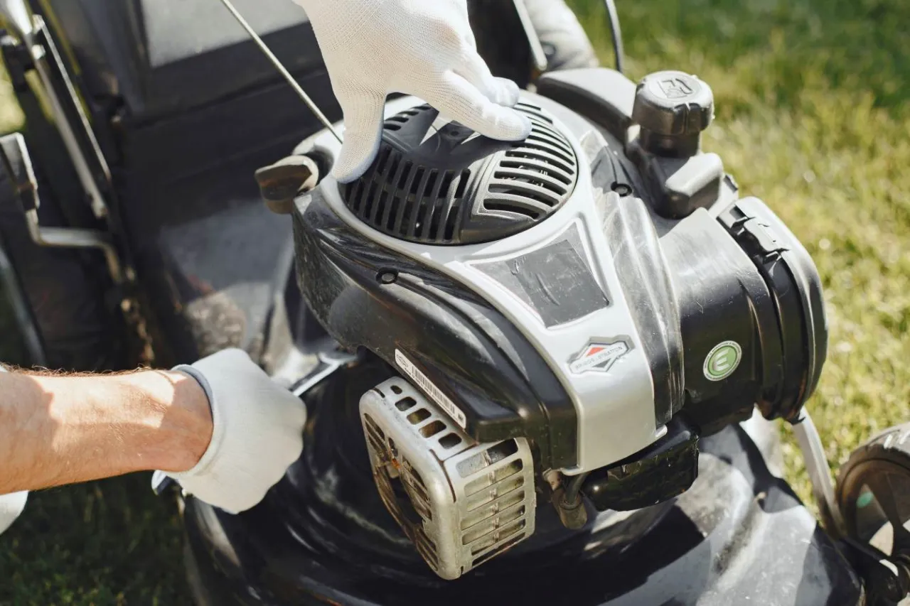 silnik kosiarki spalinowej przekr&oacute;j olej