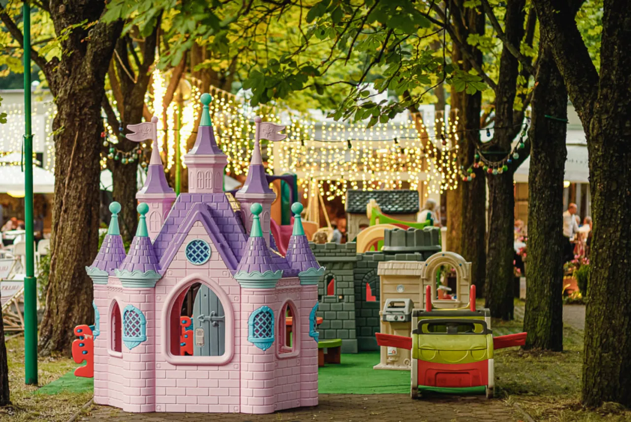 Rodzinna restauracja Katowice kącik zabaw