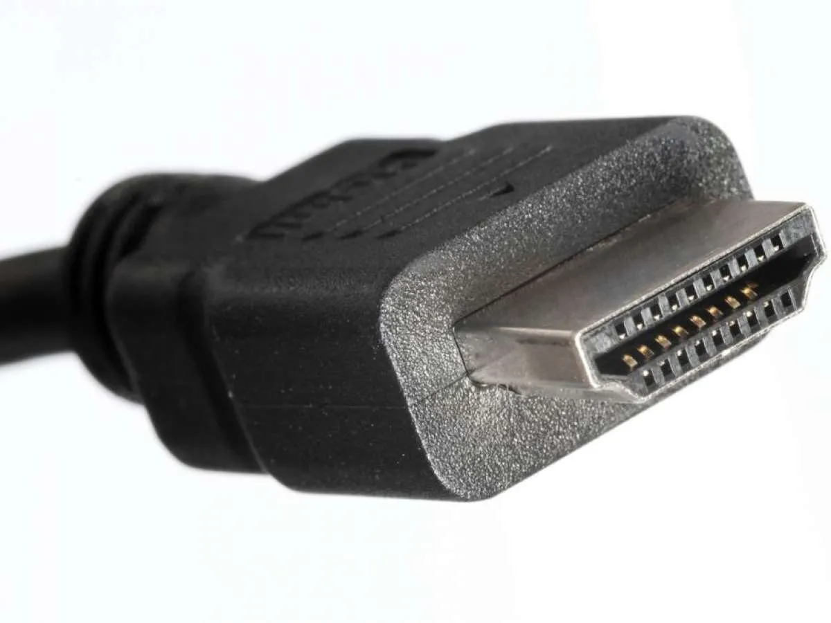 Problem zbyt krótkiego kabla HDMI
