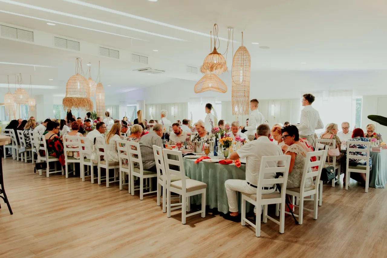 Elegancka restauracja Kalisz KTW wnętrze